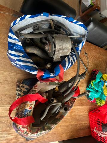 Lot koel/vacuum slangen en ander spul opel beschikbaar voor biedingen