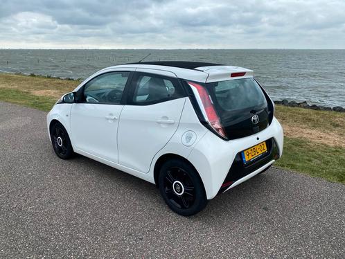 Toyota Aygo 1.0 12V Vvt-i Ddrs 2014 Wit, Auto's, Toyota, Particulier, Aygo, Benzine, A, Hatchback, Handgeschakeld, Origineel Nederlands