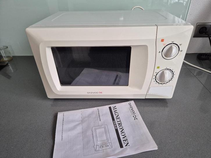 Magnetronoven Daewoo KOR6L05, Witgoed en Apparatuur, Magnetrons, Gebruikt, Vrijstaand, Combimagnetron, Minder dan 45 cm, Oven