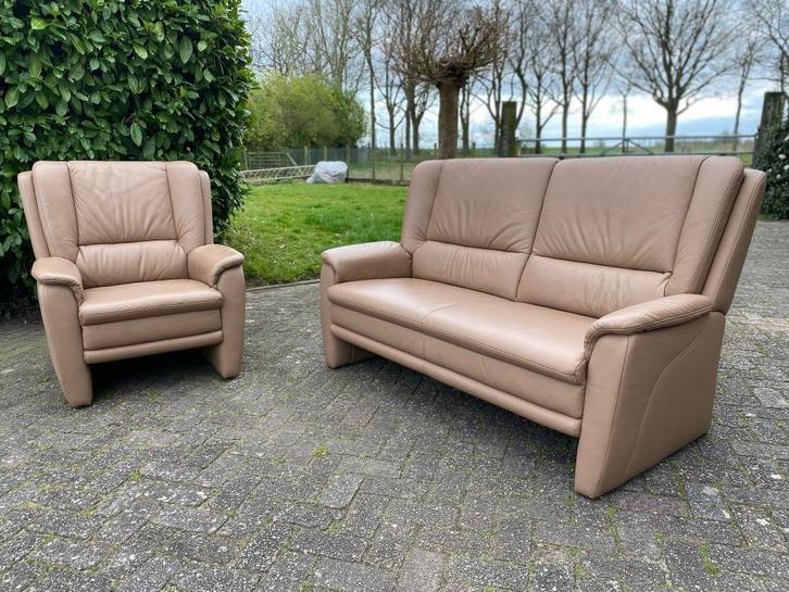 Beige leren 2zits bankstel en/of fauteuil bank stoel leer, Huis en Inrichting, Banken | Voetenbanken en Poefen, Gebruikt, 50 tot 75 cm