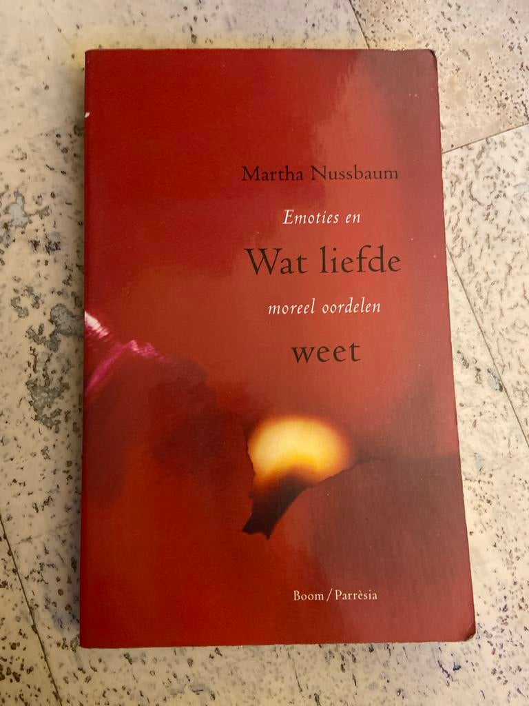 Wat liefde weet - Martha Nussbaum, Boeken, Ophalen of Verzenden, Gelezen, Wijsbegeerte of Ethiek
