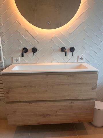 Wasmeubel met Solid Surface Wasbak van X2O beschikbaar voor biedingen