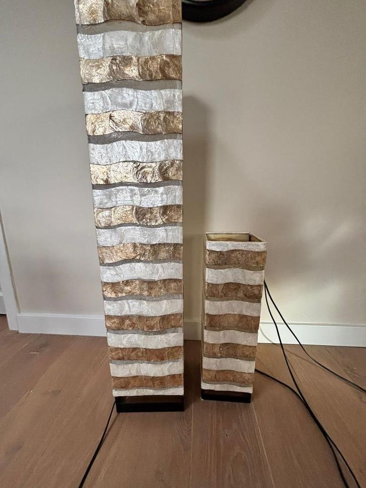 Set Vloerlampen Schelpmateriaal/Parelmoer-look, Huis en Inrichting, Lampen | Vloerlampen, Zo goed als nieuw, Ophalen