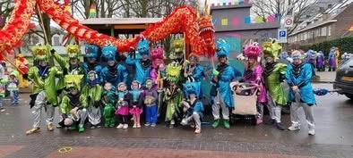 Draken hoeden met pakken 16 st, 28 hoeden, Kleding | Dames, Carnavalskleding en Feestkleding, Gedragen, Kleding, Carnaval, Maat 38/40 (M)