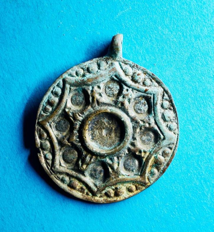 Viking - Medalion - Hemellichamen - Bodemvondst, Antiek en Kunst, Antiek | Religie, Ophalen of Verzenden