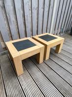 2 massief eikenhouten bijzettafeltjes, Vierkant, 55 tot 75 cm, Zo goed als nieuw, Hout