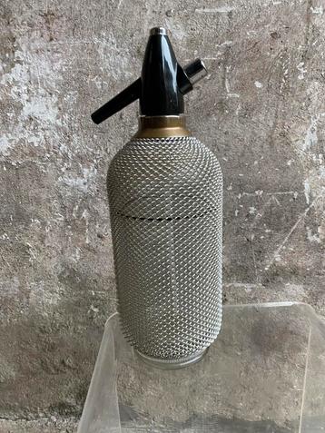 Seltzer spuitfles / cifon met metalen mesh , jaren 80 beschikbaar voor biedingen