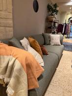 Passe Partout Saki Bank - Mosgroen - Black Friday Deal!, Huis en Inrichting, Banken | Bankstellen, Ophalen, 250 tot 300 cm, Nieuw