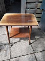 Oude bijzettafeltje, Huis en Inrichting, Tafels | Bijzettafels, Ophalen, Rechthoekig, Hout, 60 cm of meer