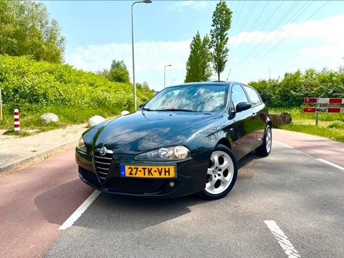 Alfa Romeo 147 2.0 T.spark 5DR 2006 Zwart, Auto's, Alfa Romeo, Particulier, ABS, Airbags, Airconditioning, Climate control, Cruise Control