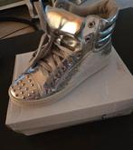 Leuke zilveren sneakers maat 36, Verzenden, Nieuw, Overige kleuren