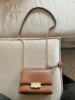 Michael kors klein cross tasje bruin cognac, Sieraden, Tassen en Uiterlijk, Tassen | Damestassen, Ophalen of Verzenden, Zo goed als nieuw