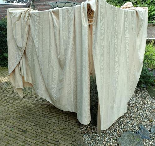 Stevige gordijnen ingeweven werk dubbel geplooid. 300gr/m2, Huis en Inrichting, Stoffering | Gordijnen en Lamellen, Gebruikt, Crème