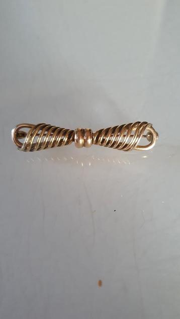 Mooie vintage gouden broche. Strik design. beschikbaar voor biedingen