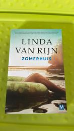 Linda van Rijn - Zomerhuis, Boeken, Thrillers, Ophalen of Verzenden, Zo goed als nieuw, Linda van Rijn