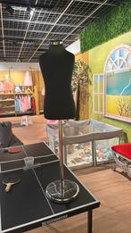 Etalage pop, Ophalen