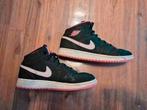 Nike Air Jordan maat 39, Meisje, Ophalen of Verzenden, Zo goed als nieuw, Nike air jordan