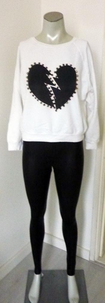 Holly Bracken Sweater beschikbaar voor biedingen