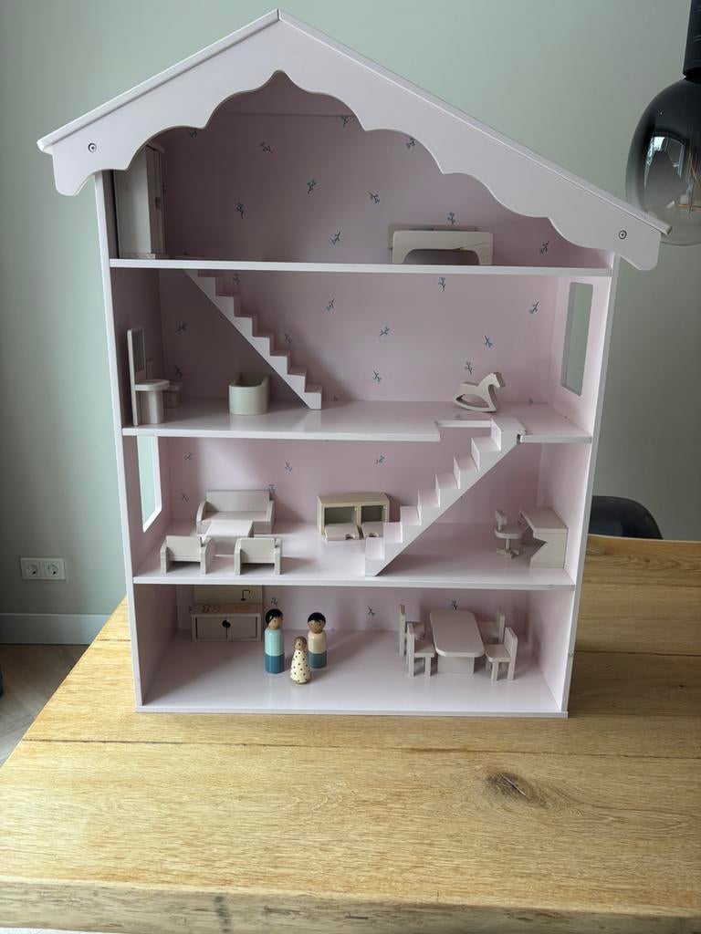 Petit amelie poppenhuis, Ophalen, Zo goed als nieuw, Poppenhuis
