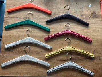 Partij Vintage Retro klerenhangers Mid-Century beschikbaar voor biedingen