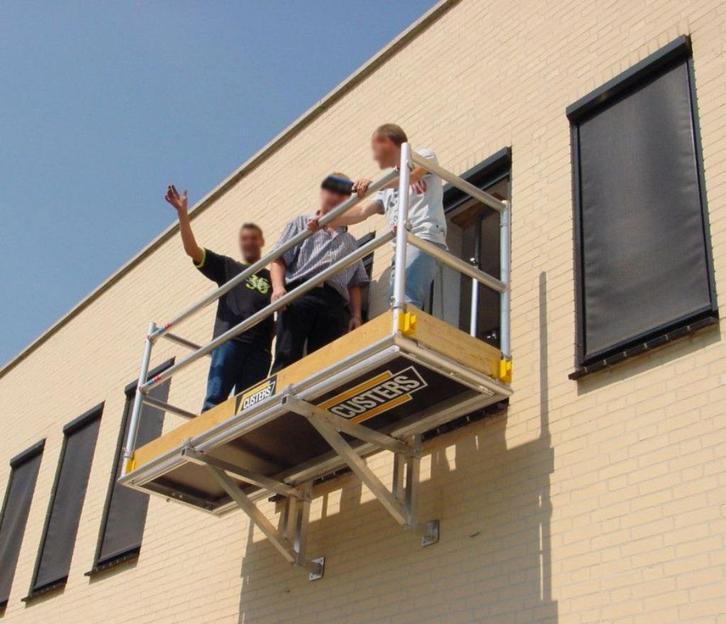 Koop raamsteiger / een uit het raamsteiger unieke oplossing!, Doe-het-zelf en Verbouw, Steigers, Nieuw, Gevelsteiger, 5 meter of hoger