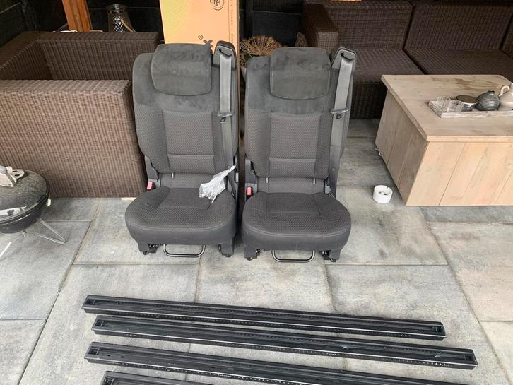 2 Stoelen met gordel op losse rail zelfbouw Camper,Oldtimer., Auto-onderdelen, Interieur en Bekleding, Amerikaanse onderdelen