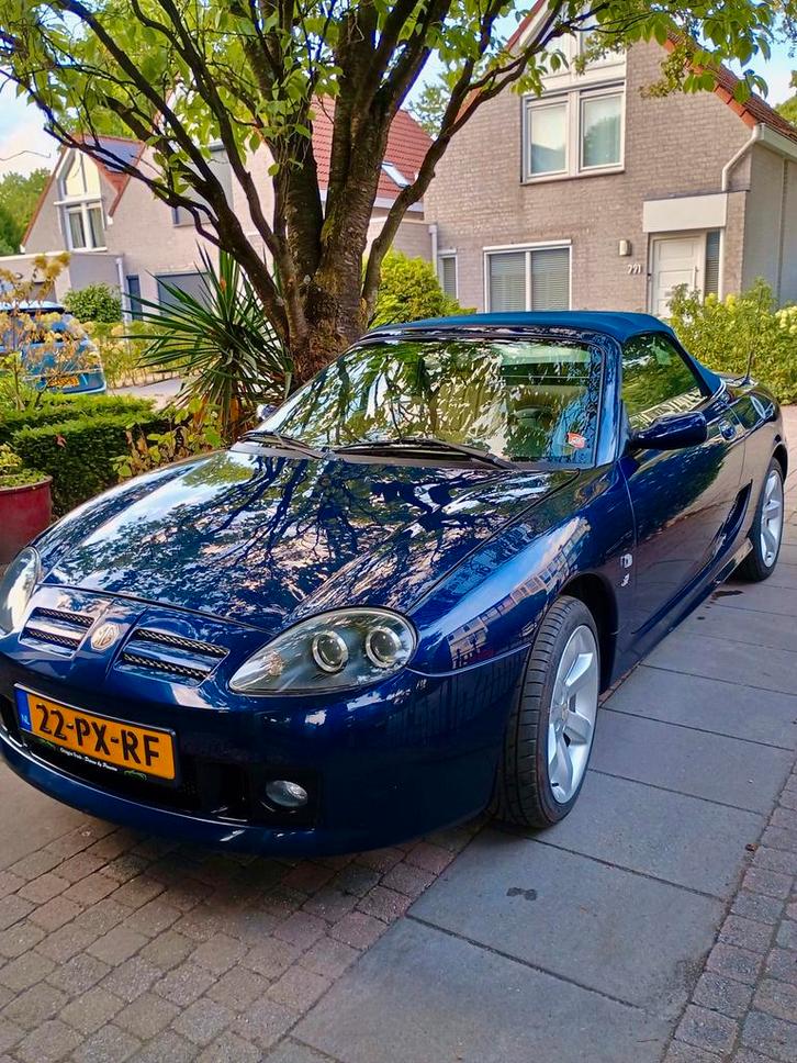 MG TF 1.8, 135 Pk, 2005, royal blue metallic, Brooklands, Auto's, MG, Particulier, TF, Benzine, E, Cabriolet, Handgeschakeld, Origineel Nederlands