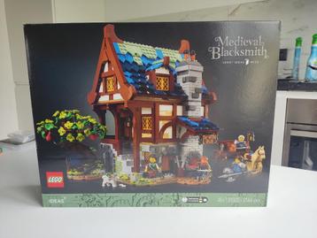 LEGO Ideas Medieval Blacksmith - 21325 (Nieuw) beschikbaar voor biedingen