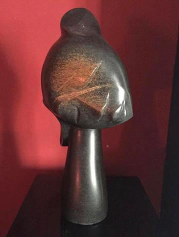Afrikaans serpentine marmer Shona Beeld Artwell Kutiwa beschikbaar voor biedingen