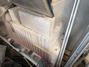 Kalkzandsteen lijmblokken - 32 stuks beschikbaar voor biedingen