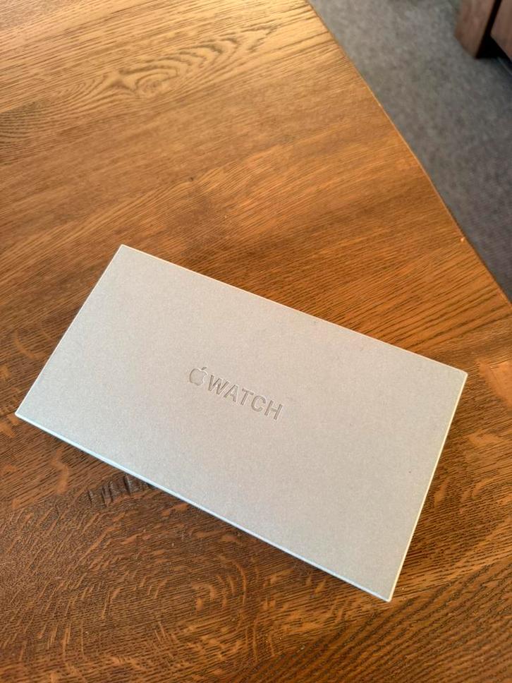 Gloednieuwe Zwarte Watch Ultra 2 | 49MM | GESEALD + GARANTIE, Sieraden, Tassen en Uiterlijk, Smartwatches, Nieuw, iOS, Zwart, Afstand