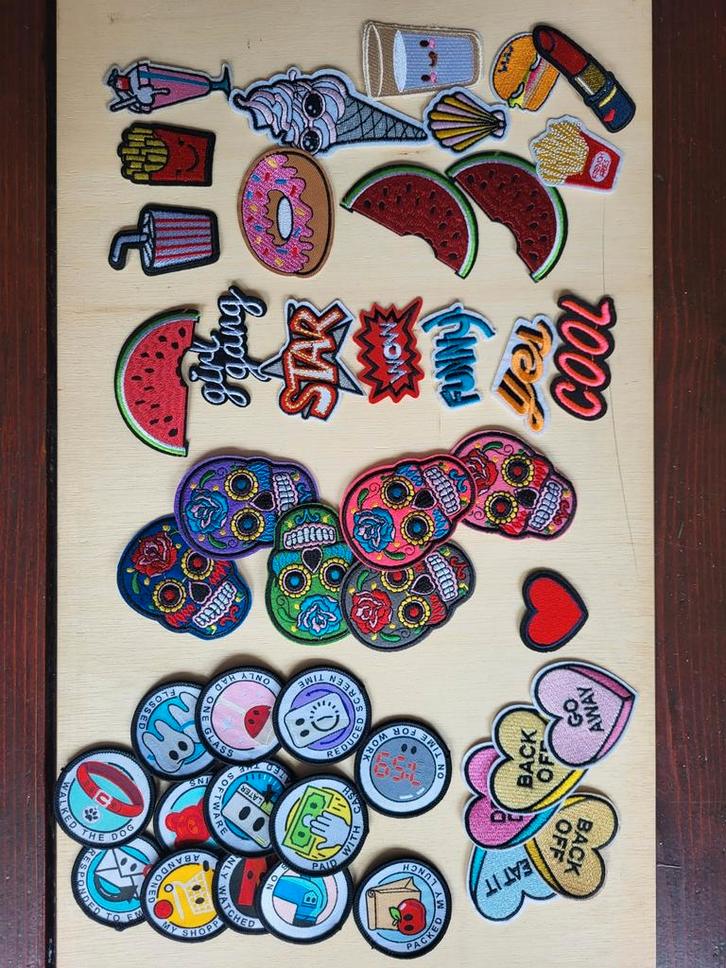 44 hippe patches strijkapplicatie customize hotfix Nieuw!, Hobby en Vrije tijd, Kledingapplicaties en Hotfix, Ophalen of Verzenden