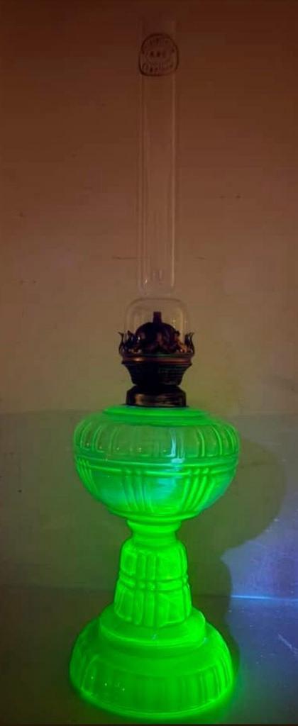 Olielamp uranium glas, Antiek en Kunst, Antiek | Lampen, Verzenden