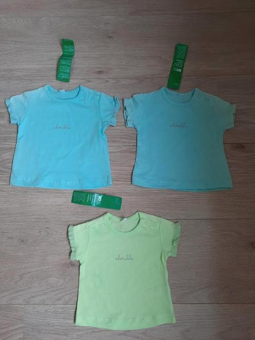 NIEUW! Baby lichtgroen t-shirt Adorable Maat 50, Kinderen en Baby's, Babykleding | Maat 68, Nieuw, Jongetje, Shirtje of Longsleeve