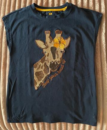 Donkerblauw giraffe WE shirt mt 122 / 128