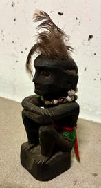 Houten beeldje met veren, Ophalen of Verzenden