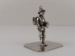 Zilveren miniatuur Bierverkoper                         Z159, Ophalen of Verzenden, Zilver