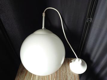 Vintage midcentury opaline bollamp  beschikbaar voor biedingen