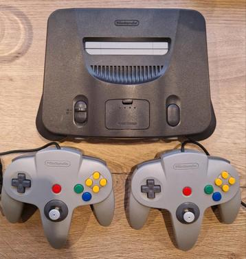 Nintendo 64 console met 2 controllers en kabels beschikbaar voor biedingen