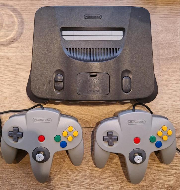 Nintendo 64 console met 2 controllers en kabels, Spelcomputers en Games, Spelcomputers | Nintendo 64, Zo goed als nieuw, Met 2 controllers