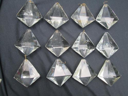 12 Grote Kristallen Pegels Diamant Vorm 7.5 x 7 cm, Huis en Inrichting, Lampen | Kroonluchters, Zo goed als nieuw, Glas, Ophalen of Verzenden