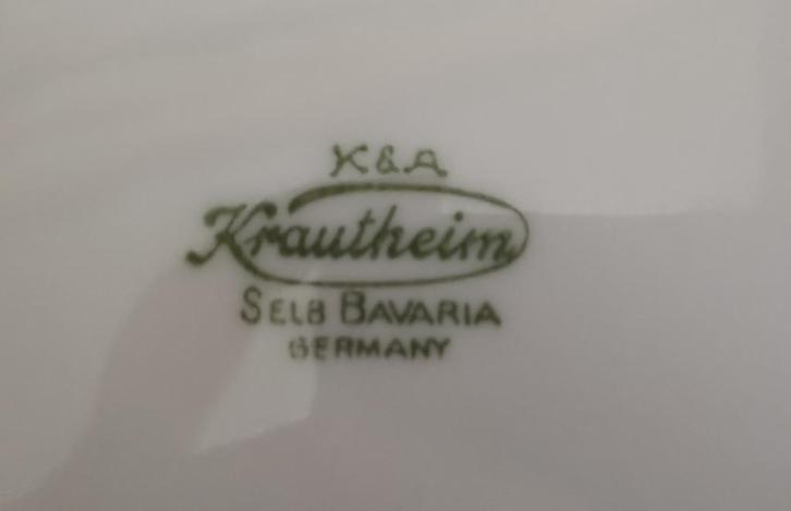 2 porseleinen sauskommen Krautheim met vaste schotels, Huis en Inrichting, Keuken | Servies, Zo goed als nieuw, Schaal of Schalen