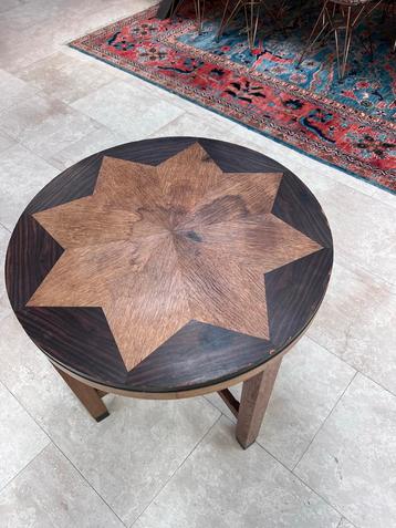 Amsterdamse School bijzettafel, ca. 1930 beschikbaar voor biedingen