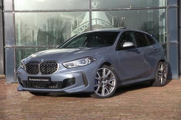 BMW 1-serie M135i xDrive Pano/ H&K Sportstoelen elektrisch beschikbaar voor biedingen