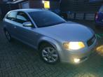Audi A3 2.0 TDI Attraction (bj 2005), Auto's, Gebruikt, 4 cilinders, 700 kg, Origineel Nederlands