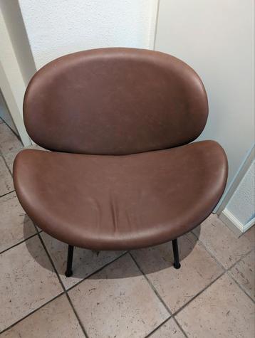 Mooie Bruine Fauteuil beschikbaar voor biedingen