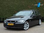 BMW 3 Serie Touring 320i | Youngtimer | Panoramadak | 18 inc, 13 km/l, 4 cilinders, 150 pk, Zwart
