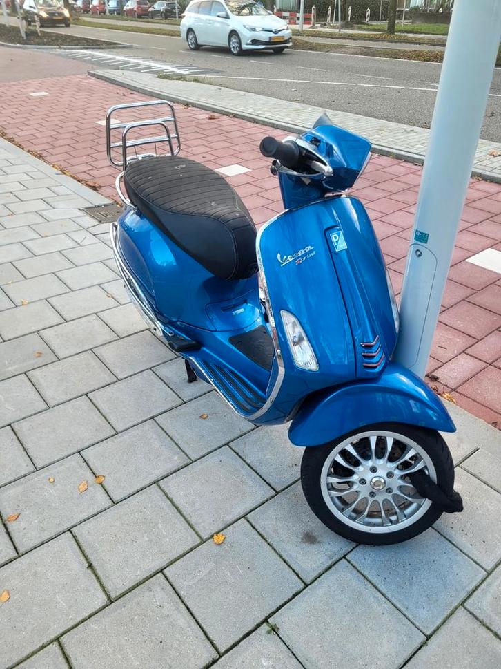 LEUKE VESPA 125CC UIT 2016, Fietsen en Brommers, Scooters | Vespa, Gebruikt, Benzine, Ophalen