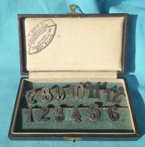 12 TAFELNUMMERS 800 ZILVER CIJFERS GLASHANGERS DOOS ART DECO, Antiek en Kunst, Antiek | Goud en Zilver, Zilver, Verzenden