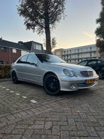 Mercedes-Benz Mercedes 2004 Grijs, Automaat, Achterwielaandrijving, Zwart, 4 cilinders